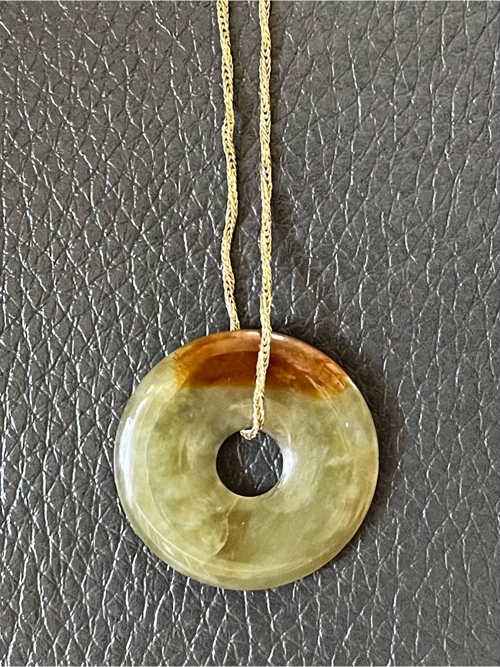 Vintage 14K Gold Jade Donut Pendant Necklace 9.36g